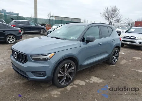 2022 Volvo Xc40 T5 R-Design from USA, damaged, VIN YV4162UM4N2648977